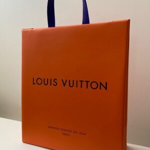 コンプリメンタリー(招待) 60.2 x 41 x 12.8 cm キャンバスに油彩、アクリル絵具、アルカイド樹脂、モデリング・ペースト、伸縮性テープ